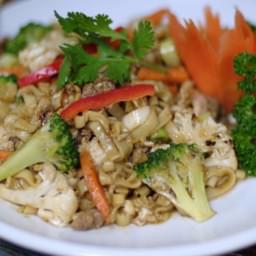 TH10c: Fried Egg-Noodle with Chicken